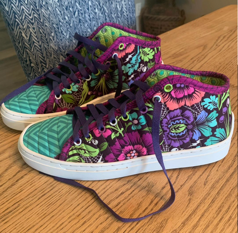 Happy Feet Quilted Sneaker Workshop with Joan Radell of Bucklebeebags